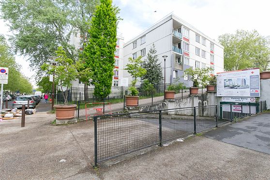 Vignette parking Mairie - résidence les Avelines - Les Ulis