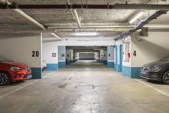 Vignette parking Métro Jourdain - rue de la Villette - Paris 19