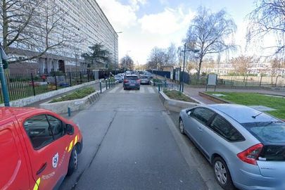 Parking Métro Les Courtilles - avenue Lénine - Gennevilliers