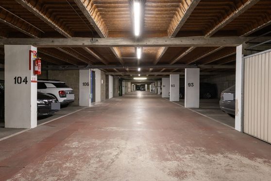 Vignette parking Métro Reuilly-Diderot - rue du Faubourg Saint-Antoine - Paris 12