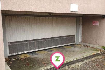 Parking Feyzin - Fort de Feyzin - route de Lyon