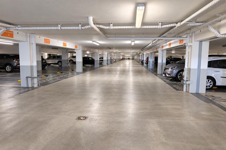 Nantes - H Arena - Seven Urban Suites - Parking réservable en ligne - Nantes