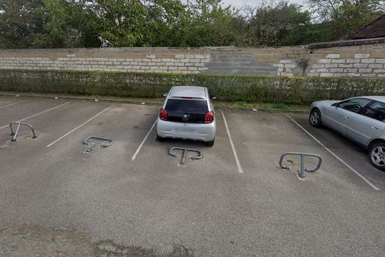Vignette parking 1 rue Bon Pasteur - Sens