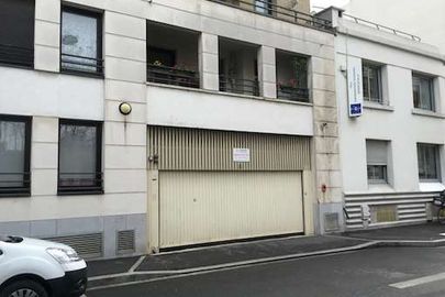 Parking Clichy - Gare de Clichy-Levallois - Castérès