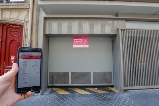 Vignette parking Métro Liège - rue de Saint Pétersbourg - Paris 8