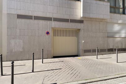 Vignette parking Ambassade de Bulgarie. - 171 rue de L'université - Paris 7