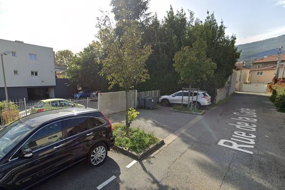 Vignette parking Les Fontainades-Le Vog - rue Gabriel Péri - Fontaine