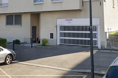 Parking Stade Porte Villeneuve - rue des Colibris 38100 Grenoble