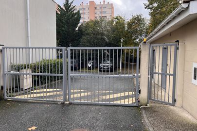 Parking 192 rue de l'école normale - Bordeaux