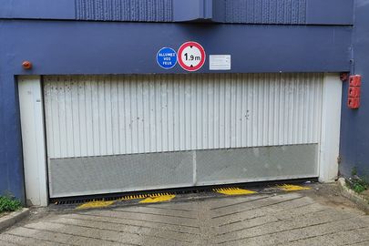 Parking Métro Créteil-L'Échat (Hôpital Mondor) - Sq. Jean Esquirol