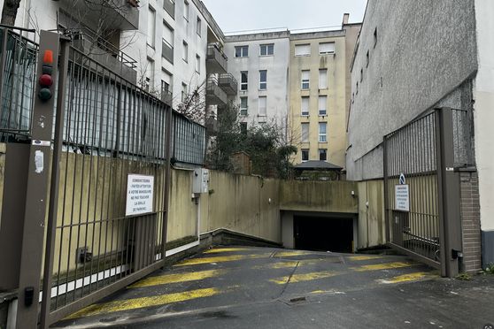 Vignette parking Landy - Pont de Soissons - rue Cristino Garcia - Saint Denis