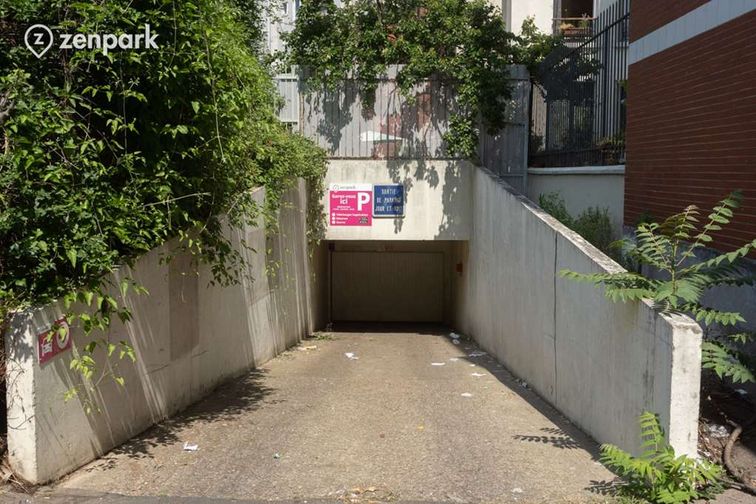 Paris - Porte de Montreuil - Maraîchers - Parking réservable en ligne - Paris