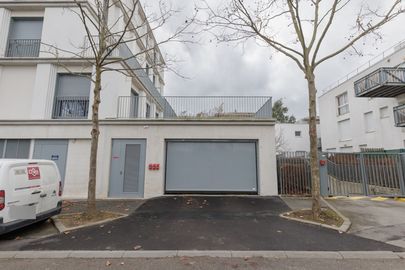 Parking Parc Bernard Schreiner - 1 rue Hélène Et Désiré legoff - Mantes la Ville