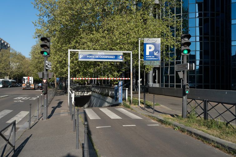 Paris - boulevard de l'Yser - Saemes - Parking réservable en ligne - Paris