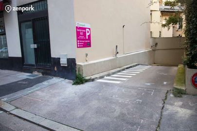 Parking Lyon - Bourse du Travail - Citadines