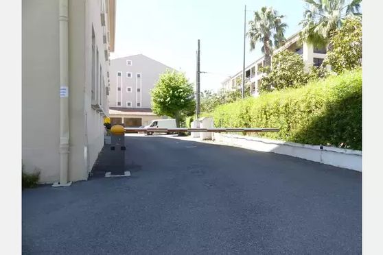 Vignette parking Sanary-Sur-Mer - Adonis Sanary - Grand Hôtel des Bains