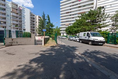 Parking Cimetière de la Guillotière Ancien - Lyon 7