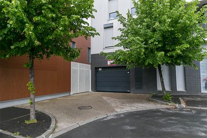 Parking Tramway Auguste Delaune - rue des Républicains Espagnols - Bobigny