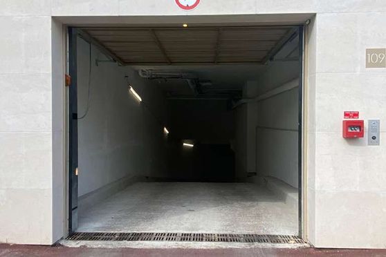 Vignette parking Clichy - Mairie de Clichy - rue d'Estienne d'Orves