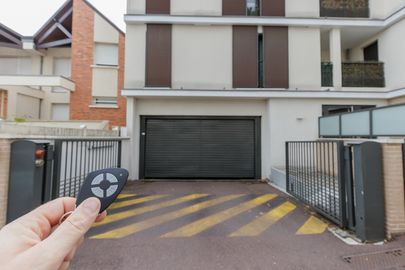 Parking 2 avenue robert hardouin - Viroflay