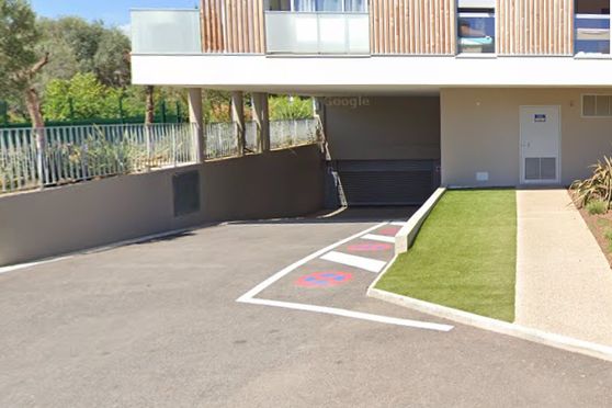 Vignette parking 30 avenue Jeanne d'Arc - Saint Laurent du Var