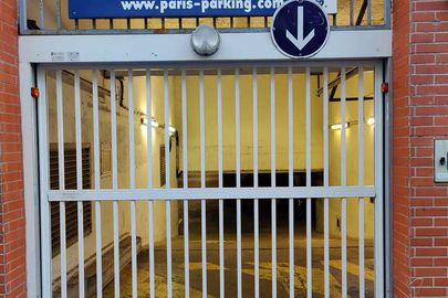 Parking Paris - Notre Dame de La Gare - Clisson