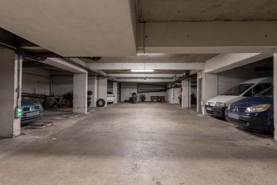 Parking Métro Corentin Cariou - rue Rouvet - Paris