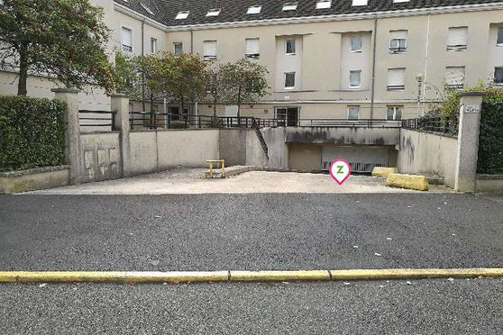 Vignette parking Bussy-Saint-Georges - place Paul Verlaine - Gare RER