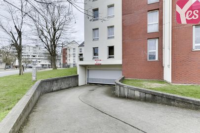 Parking RER Émerainville-Pontault Combault - rue du Maréchal Bernadotte