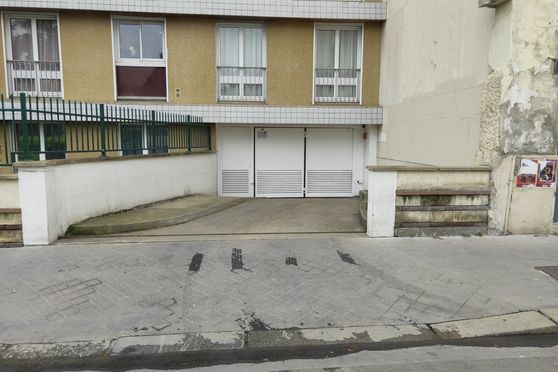 Vignette parking 19 rue Servan, Paris 11e Arrondissement, Île-de-France, France