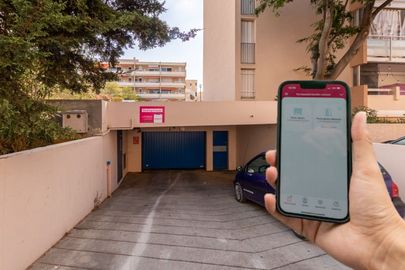 Parking The Red Barn - rue Marc Baron - Toulon