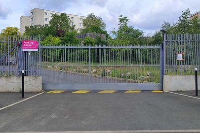 Parking Métro Saint-Denis-Université - rue Jules Védrines - Saint Denis
