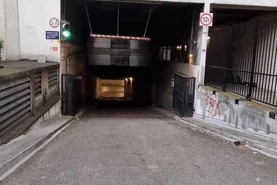 Parking Consulat Général d'Algérie - rue de la Plaine - Paris 20