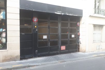 Parking 1 rue Bouchardon 75010 - Paris