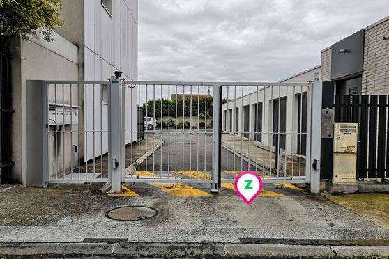 Vignette parking Blagnac - Andromède - Isaac Newton