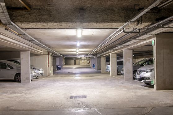 Vignette parking Collège Pierre Mendès France - rue Evariste Galois - Paris 20