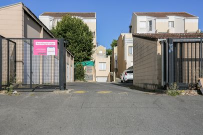 Parking Médiathèque Saint-Jean - rue Haendel - Beauvais
