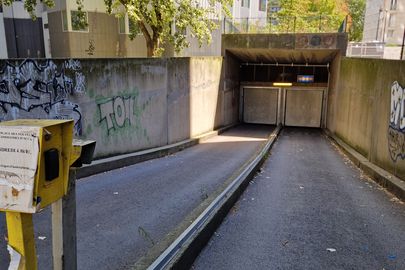 Parking Métro Riquet - rue Mathis - Paris 19