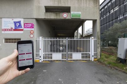 Parking RER Saint-Quentin - rue Georges Stephenson - Montigny le Bretonneux