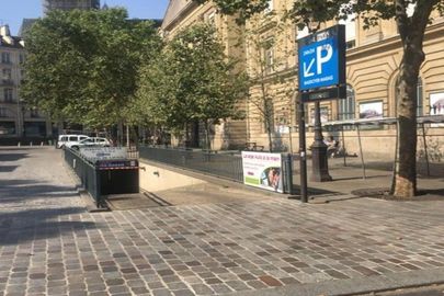 Parking Bibliothèque Arthur Rimbaud - place Baudoyer - Paris 4