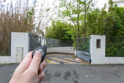 Parking Tramway Hôpital Delafontaine - rue Albert Einstein - Saint Denis