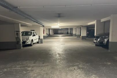 Parking Métro chemin Vert - rue Villehardouin - Paris 3