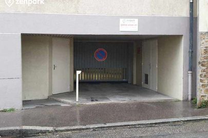 Parking Lyon - Le Bourg - Saint Rambert