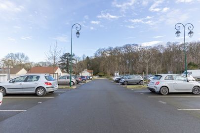 Parking Arrêt Libération - impasse du Haut des Pendants - Santeny