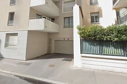 Parking 82 rue des Charmettes - Lyon