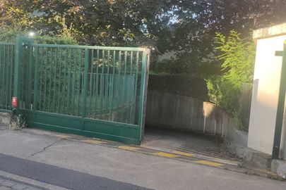 Vignette parking MOINS UNE PRODUCTIONS - rue du Docteur Paul Laurens - Villejuif