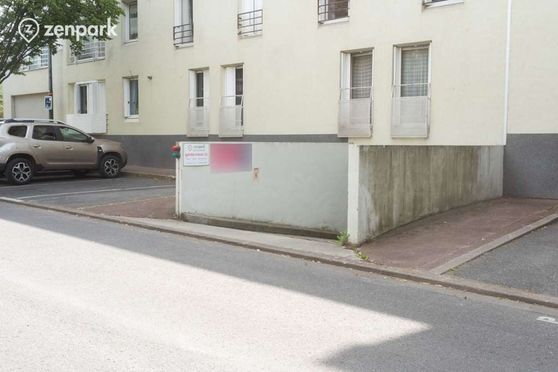 Vignette parking Issy-les-Moulineaux - Île Saint-Germain - Stade