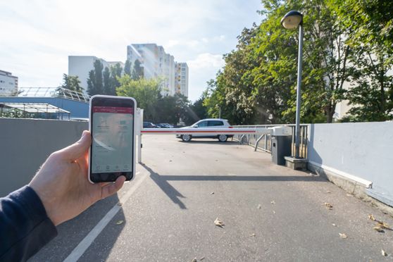 Vignette parking Tramway Baudelaire - rue Jean Mermoz - Saint Denis
