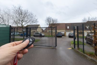 Parking 19 rue des Hautes Frileuses - Issou