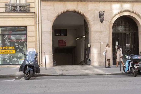 Vignette parking Paris - Miromesnil - Village by CA